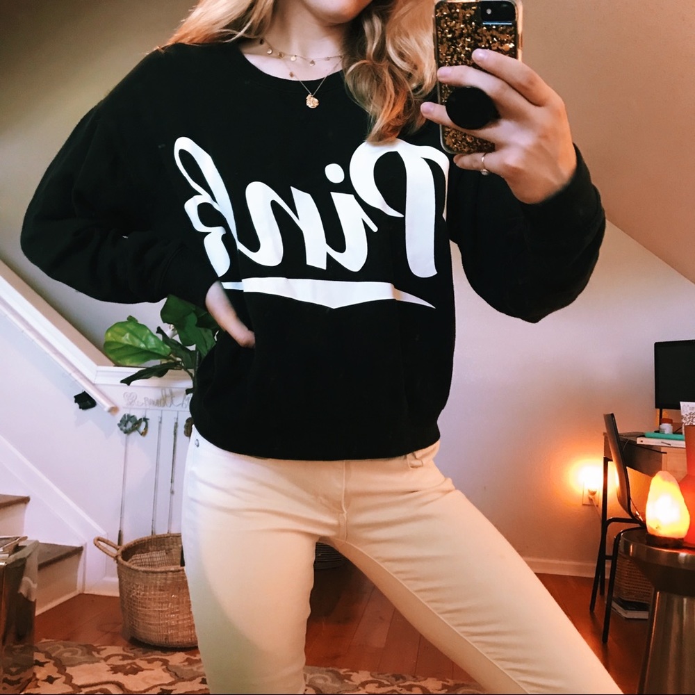 VS pink cropped sweater/pullover